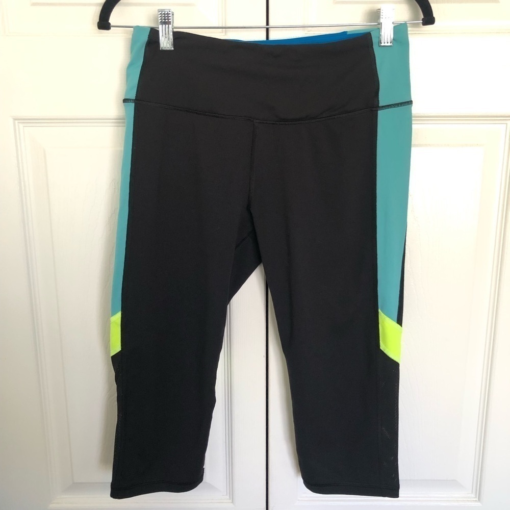 Victoria’s Secret VSX Sport Colorblock Knockout Crop Pants Size M